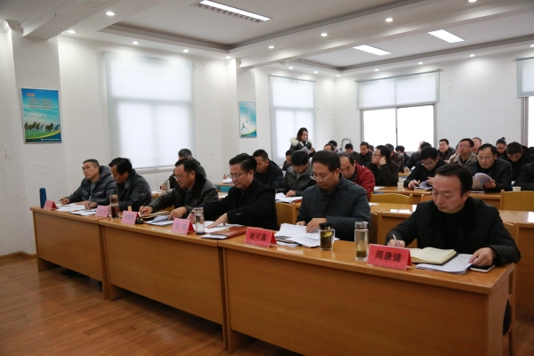 1515488153343737.jpg 公司领导5994_副本.jpg